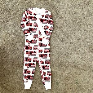 Hanna Andersson boys sleeper. Fire trucks. 2T